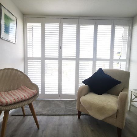 Sea View 3 Bedroom Seaside Property 치체스터 외부 사진