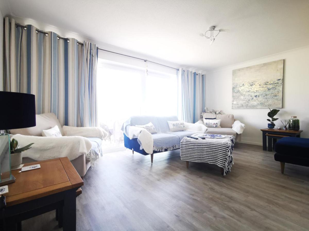 Sea View 3 Bedroom Seaside Property 치체스터 외부 사진